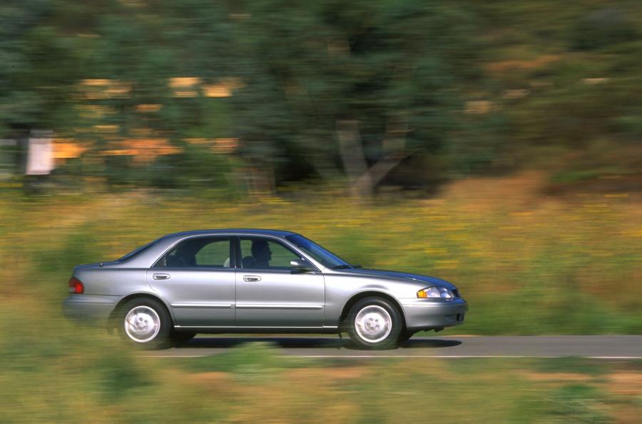  Mazda 626 1998 года  (фото 2 из 4)